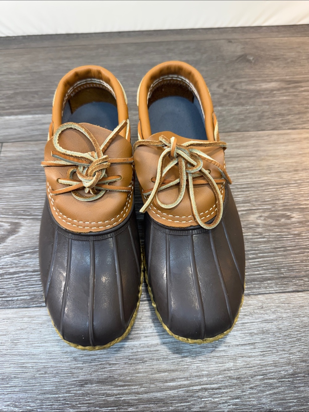 L.L. Bean Brown and Tan Duck-Style Slip-On Loafers woman’s SZ 7 (h232)